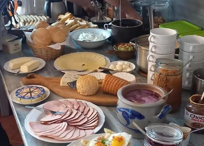 Monte Neve Bed & Breakfast 3*